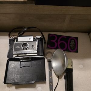 Polaroid Vintage Camera with Flash - Black and Silver